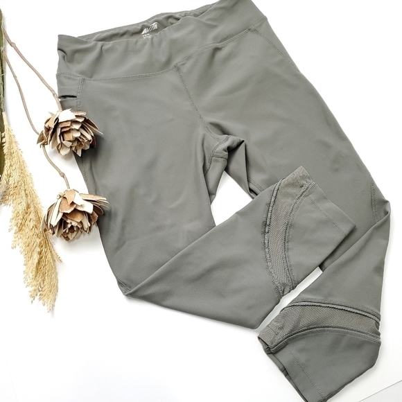 NEW Avia Slate Grey Exercise Capri Legging 8-10 - Picture 2 of 12